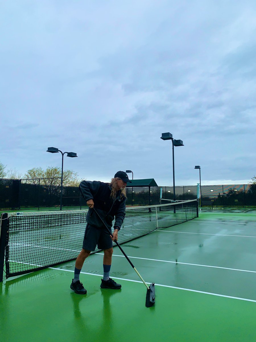 KJtheTennisPro's tweet photo. Rainout this morning … but the sun plans to return this afternoon so back on the courts soon! 🎾 #Scottsdale #TennisLessons #Rainout #TennisProLife ‼️ https://t.co/VUw5qnQZOT