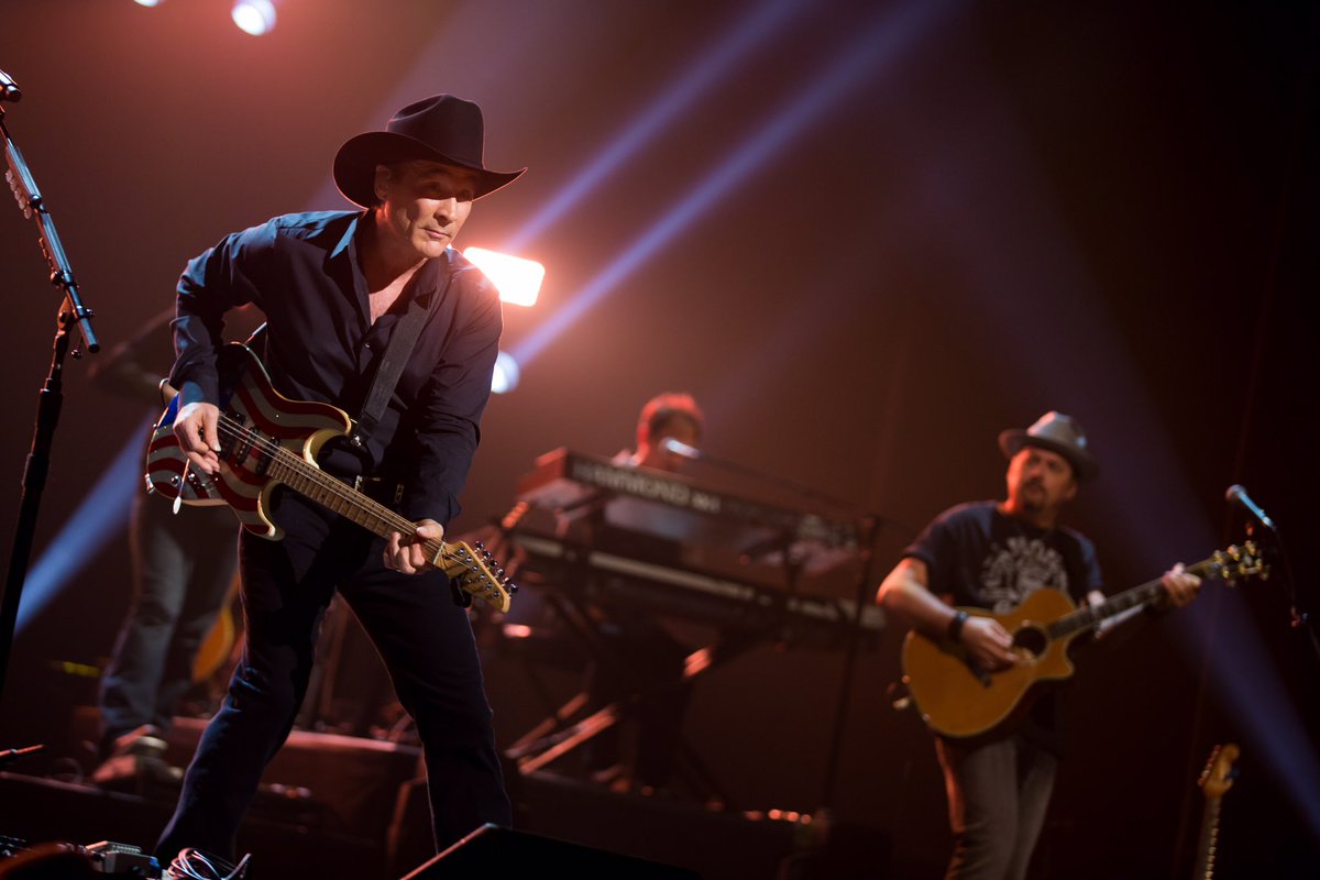 Clint Black tweet media