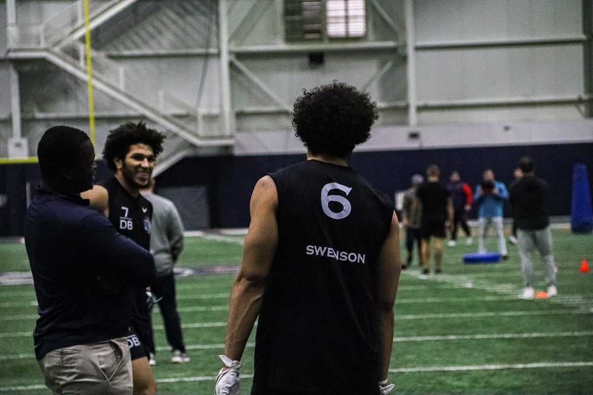 EvanRodriguezCT's tweet photo. Still looking for these results, but while I wait, enjoy these photos of the Foundation himself 📷📸 https://t.co/RsYXCqiR6o