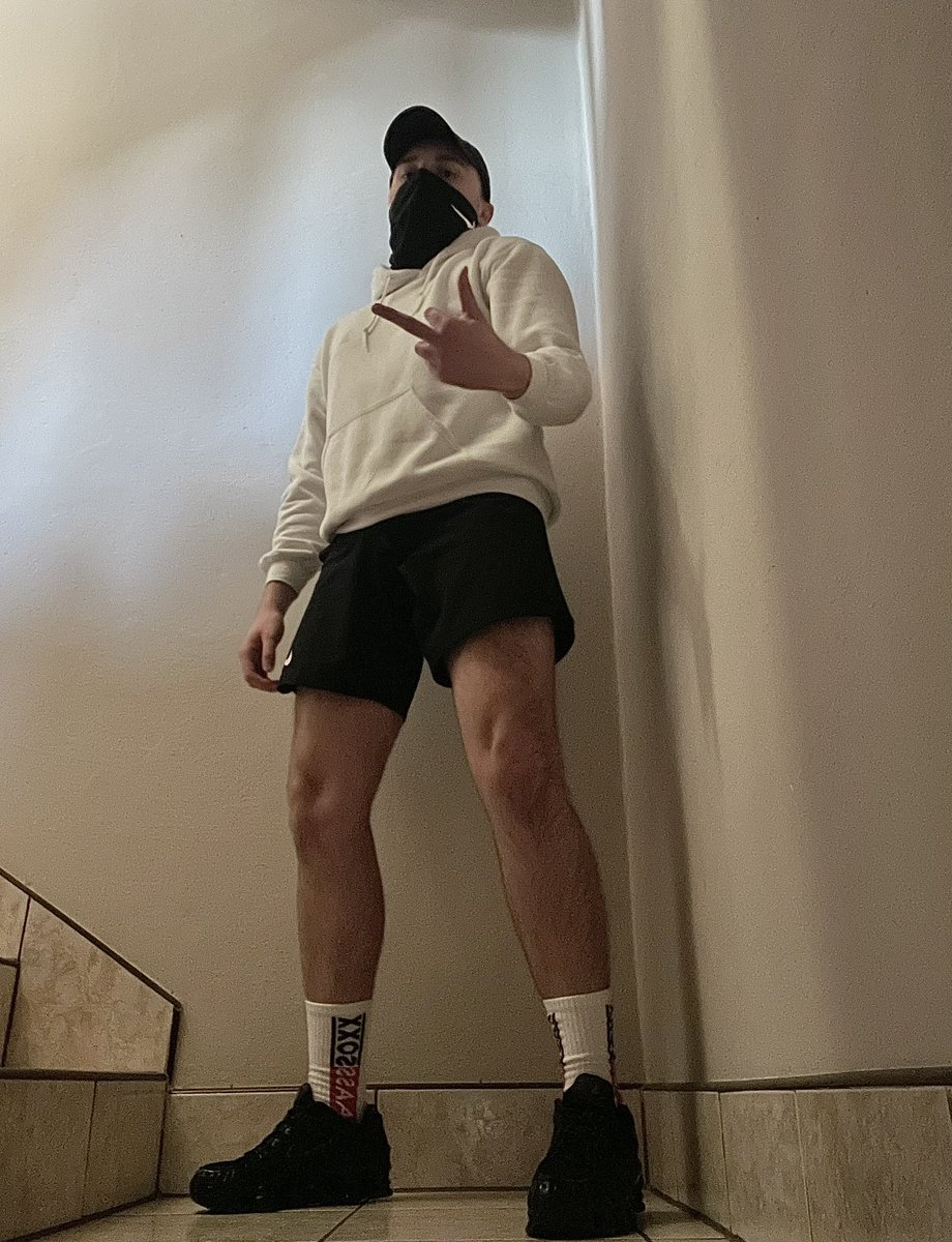 fffv91's tweet photo. RT if you wanna be my slave👟👅🧦🐽💦 #polishgay #sneakers #master 
@aasssoxx_pl https://t.co/WYkMxDYtHl