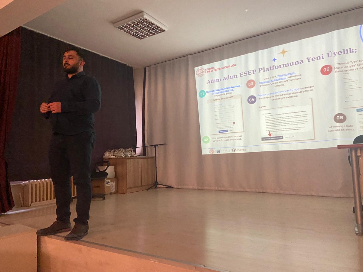 eTwinning_ist's tweet photo. İl Koordinatörümüz Serdar TUNA tarafından Kâğıthane ilçesi öğretmenlerine yönelik eTwinning'in Yeni Platformu ESEP'in Tanıtımı gerçekleştirildi. Katılım sağlayan öğretmenlerimize teşekkür ederiz. @tretwinning @istanbulilmem @ErsahinMustafa @ist_arge @kagithane_mem https://t.co/rhO0UXMyIq