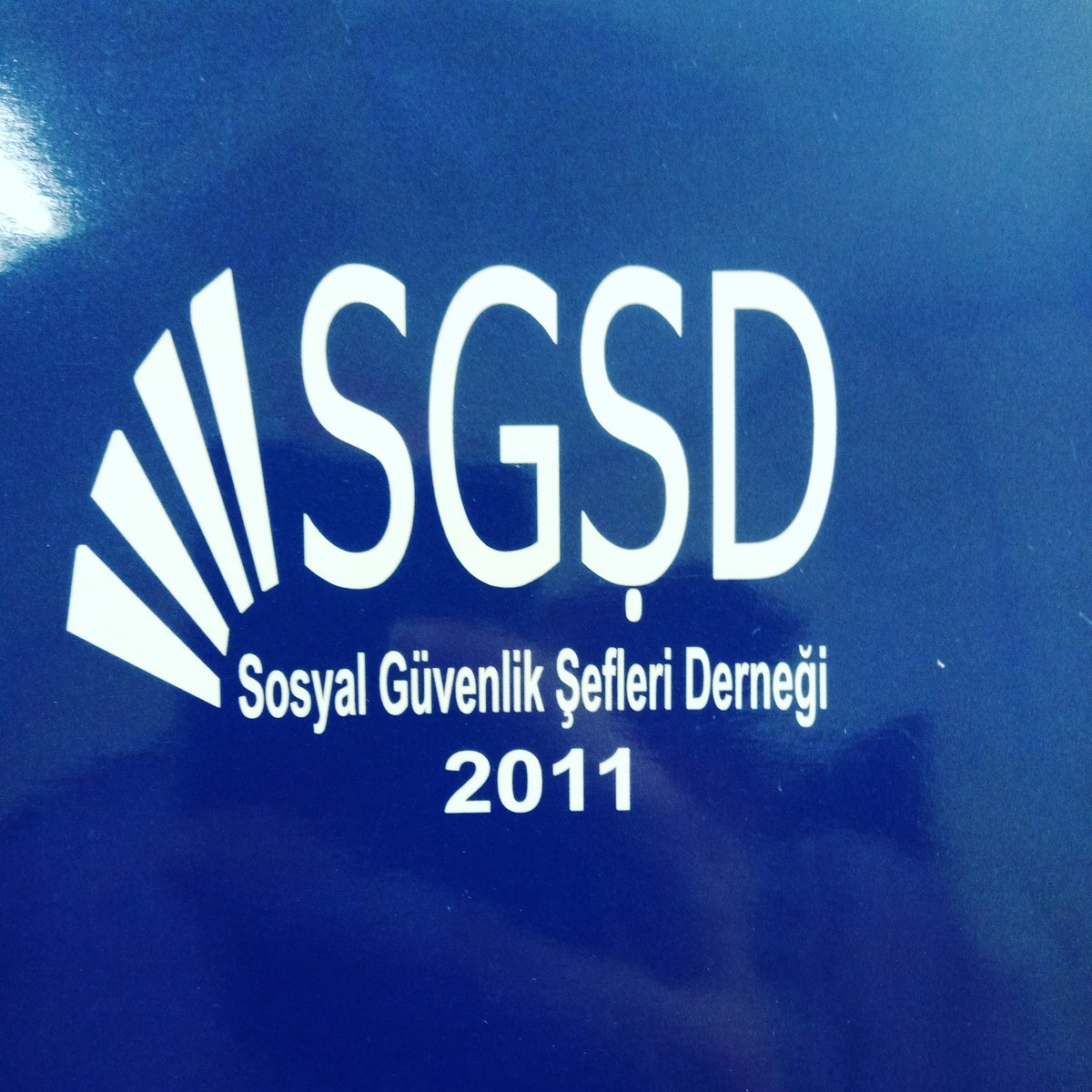 Ünvanımız aynı olabilir ama ne işimiz ne maaşımız diğer kurumlarla aynı değil o zaman 666 KHK bir tek bize mi var
#SGKdaEytmesaisi