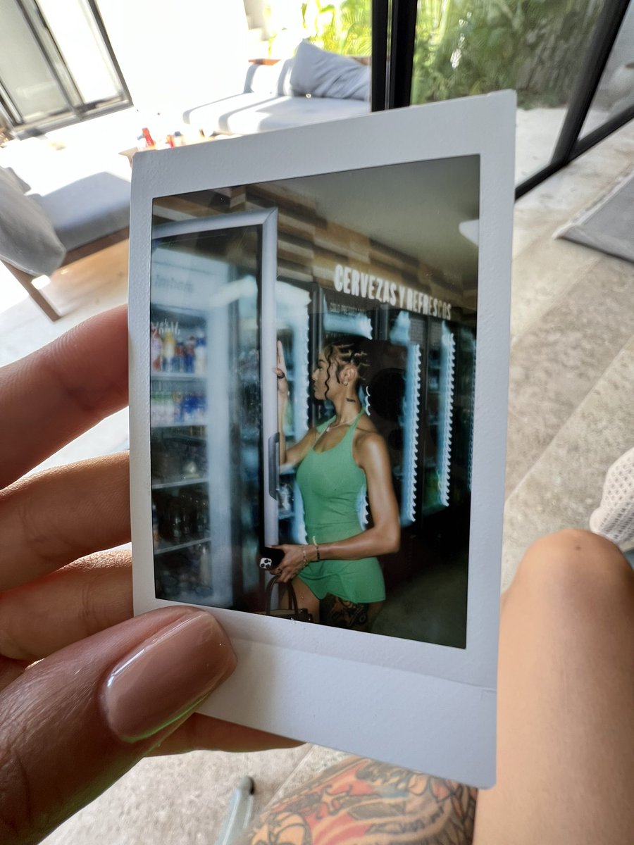 gottalovegracee's tweet photo. In luv with the green 💚 https://t.co/grgrLCd9hb