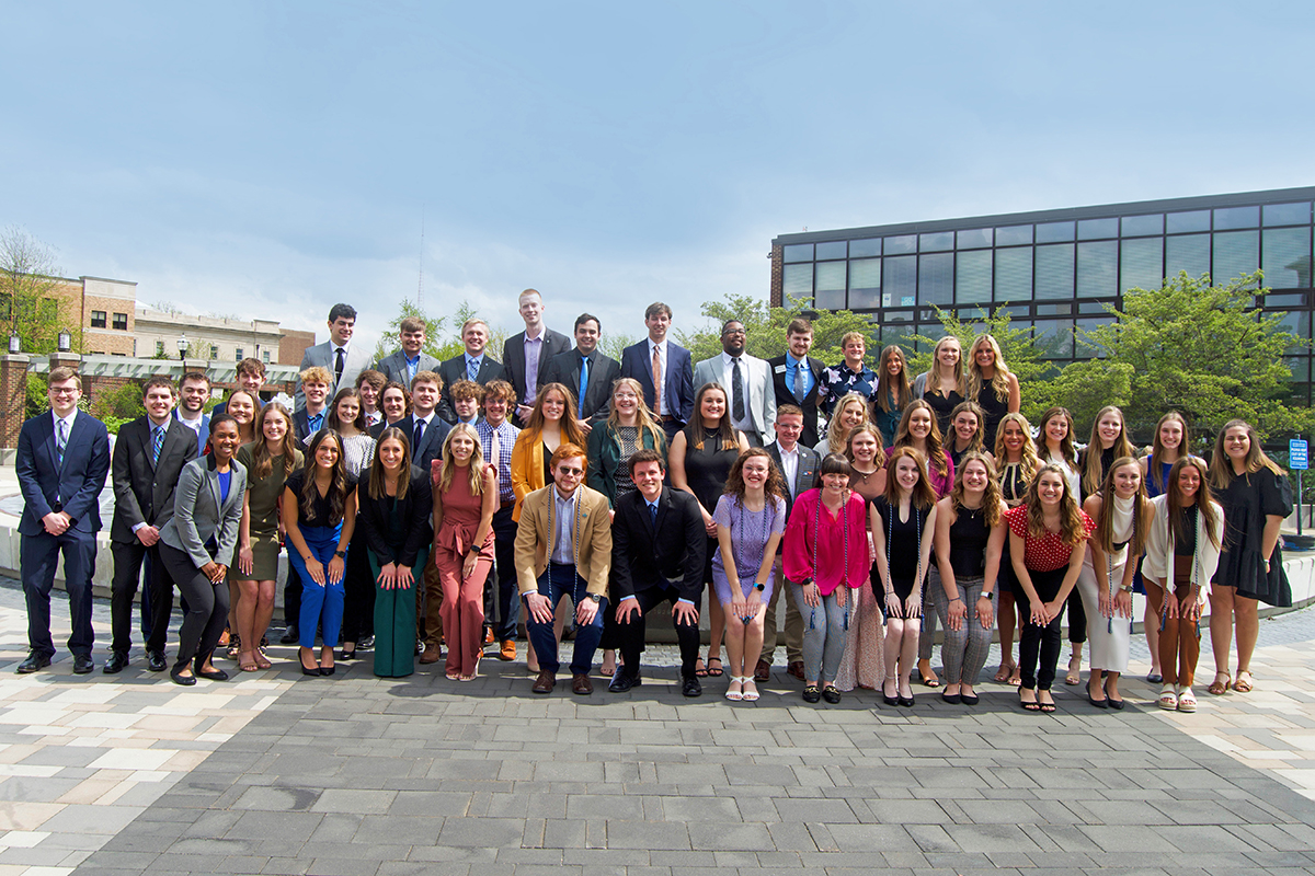 Help support Networks Financial Institute, you use the direct link givetoblue.indstate.edu/giving-day/658…

Or, just browse through the Fund Designation dropdown or search by keyword.

#GiveToBlueDay  #GiveToBlue23  #StudentSuccess  #LoveYourBlue  #IndStateFriends  #ForeverBlue  #IndStateEngage