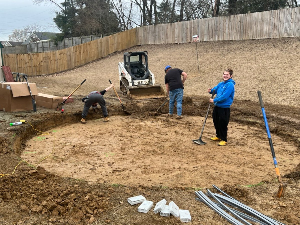RSPInstallCrew's tweet photo. New dig... 😎
.
#RoyalSwimmingPools #RSPInstallCrew #Memphis #PoolBuilder #AboveGround #PoolKit
.
https://t.co/T9jTcQ2gnj https://t.co/kkFD1JVndw