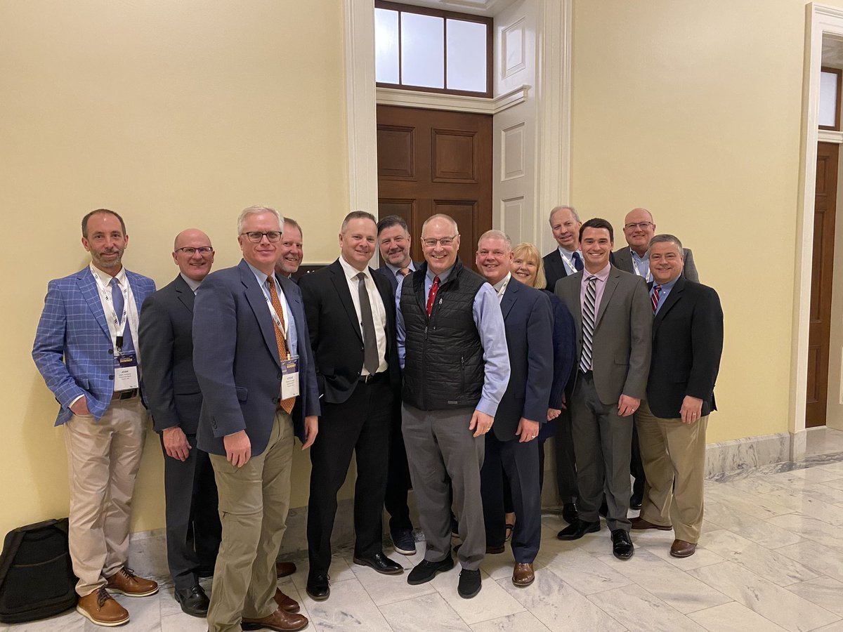 thkuvaas's tweet photo. Thank you to @RepPeteStauber and his staff for meeting with us today to talk banking (and some hockey)  - we appreciate the great relationship and support @MinnBankers https://t.co/qJC3dWDMjp