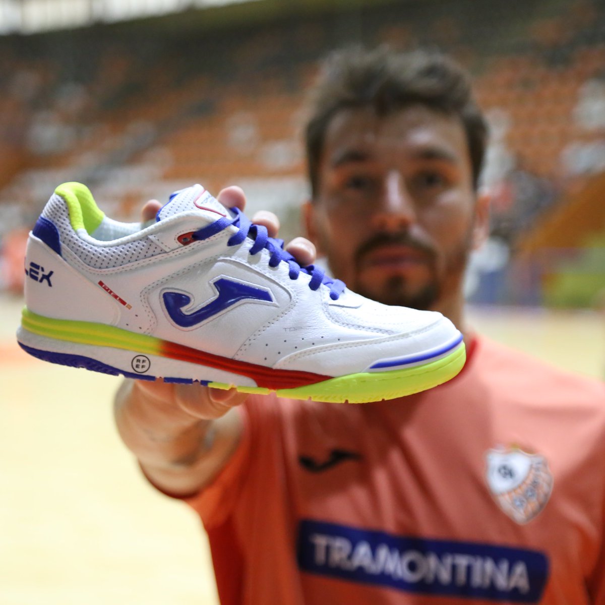 mithyuefutsal's tweet photo. Novas ferramentas de trabalho 

Obrigado, gracias!!! @JomaSport https://t.co/Ihz3lzk0lx