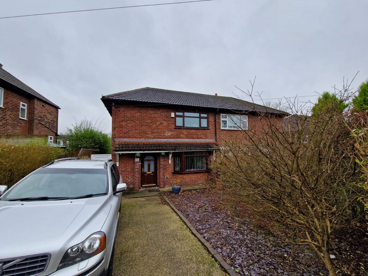 MellorAuction's tweet image. #EdwardMellorAuction
#Stalybridge
#3bed #semidetached 
Guide Price £130,000
Are you looking for a ready made investment with tenants paying £7800PA for this three bedroom with views to the rear of Stalybridge Country Park.
Call 📞 Tara for more details on 0161 443 4740