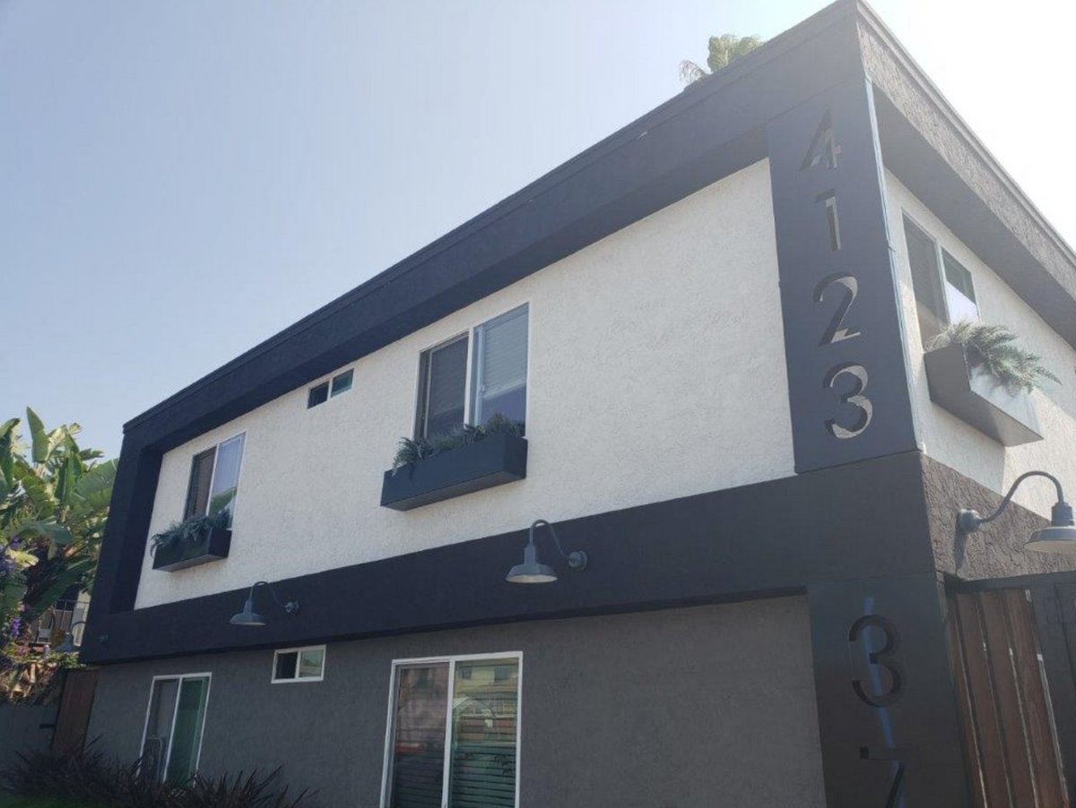 McMillinGeneral's tweet photo. We updated this complex with brand new paint colors and utilized faux plants in a fabricated planter to bring some new life to this property's exterior.
What do you think? Comment down below.
#newpaint #exteriorremodel #propertyrenovation #propertymanagementtips #leasingagent https://t.co/90Tlp4opxP