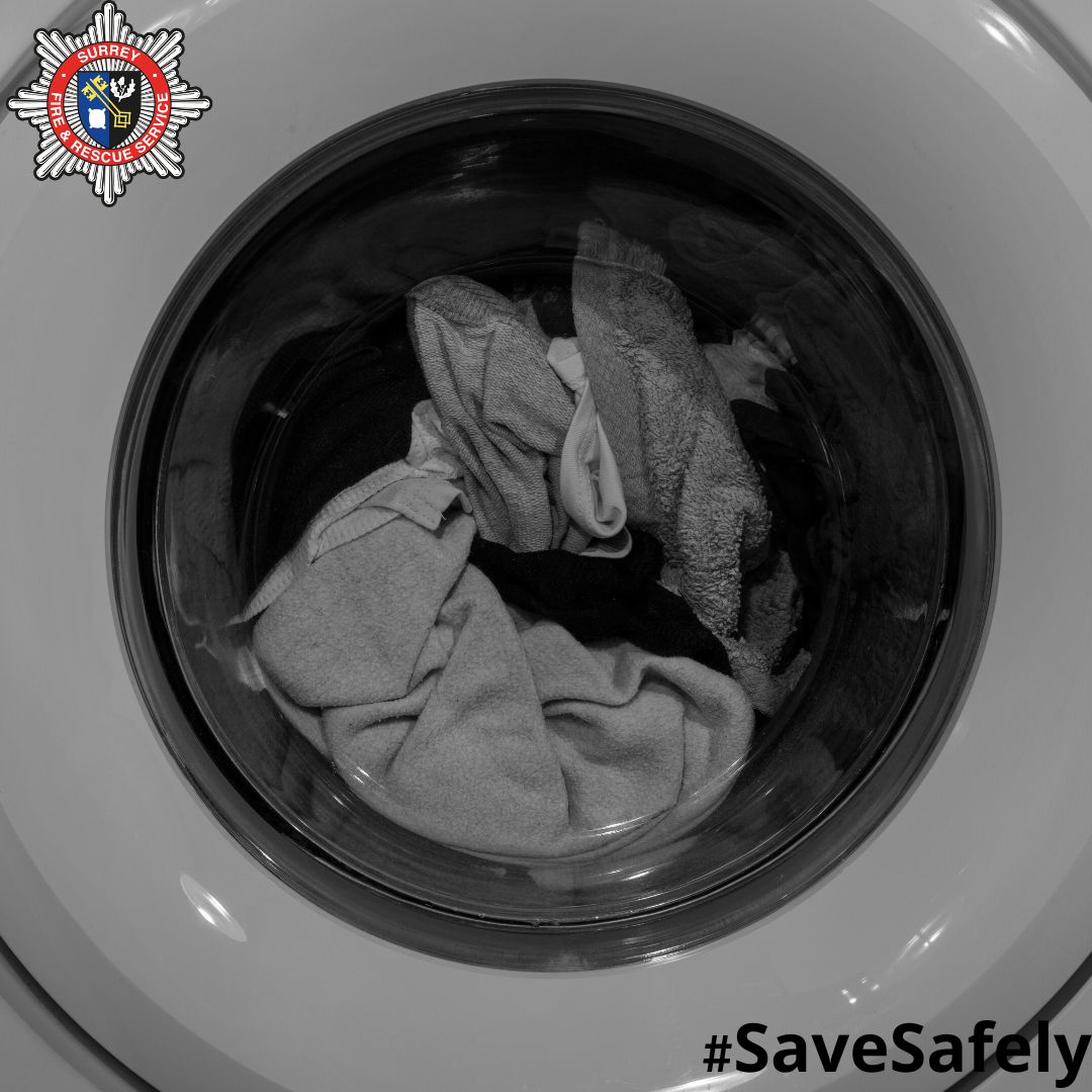 SurreyFRS's tweet photo. Since 2017 we've attended 161 fires caused by washing machines & dishwashers. Overnight energy rates are cheaper but if a fire starts while asleep it could limit your ability to get our quickly & safely.
#SaveSafely - fit smoke alarms on each floor of your home & test regularly. https://t.co/ve402bovRc