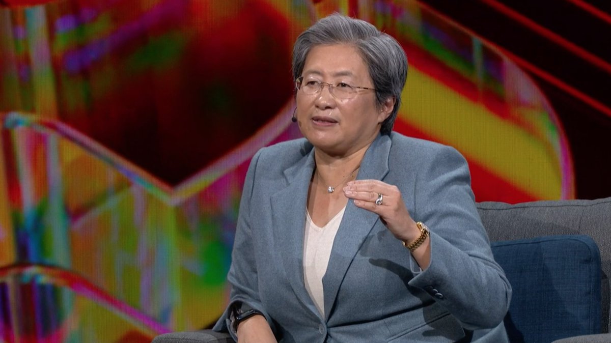 Quelle est la chose la plus palpitante qui va arriver dans l' #informatique ?

Pour Lisa Su, CEO d'AMD, il s'agit du #superordinateur. 
Il faudra un grand bâtiment, va pouvoir résoudre n'importe quel problème et être utilisé le domaine de la recherche
#AdobeSummit #AdobePartner