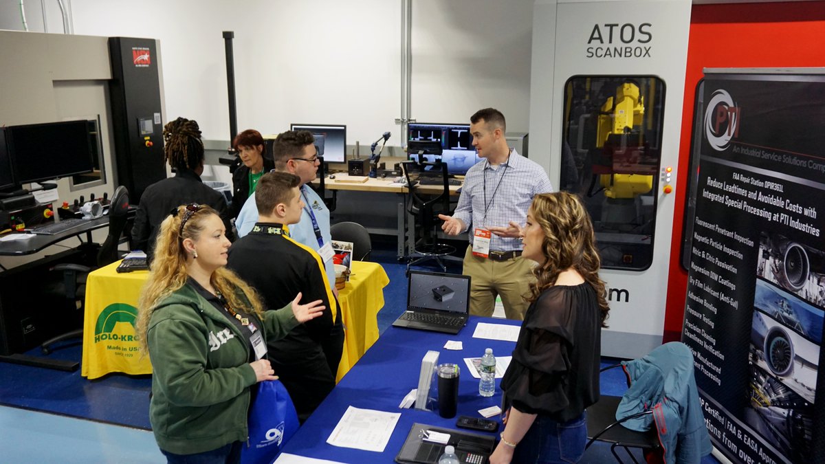 CCATInc's tweet image. #workforceofthefuture meets #CTManufacturing Students, job seekers, employers, educators, parents &amp;amp; community partners packed the house last week for 2nd Annual Career Expo. Lots of positive feedback, incl. #internship &amp;amp; #job offers! #career #MadeinCT #manufacturing #technology