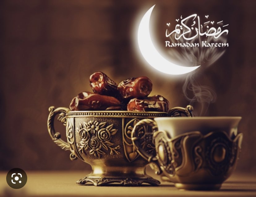 #RamadanMubarak  to Muslim’s worldwide, sending 💕 and duas pray the  blessed month makes it easier for devotion, reflection, remembering &amp; praying for those caught in wars and conflict and giving charity to gain immense rewards from Almighty Allah Subhantallah #Ramadan2023 🙏🏿