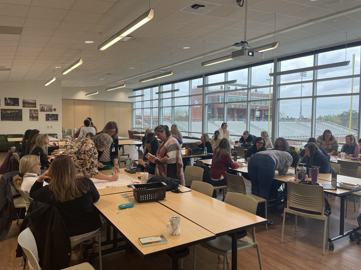 emilyfranESL's tweet photo. LOVED spending time with @LexingtonOne ML teachers today 🤩
Each tcher received a copy of my book #IfUonlyKnewBook &amp; we did some heavy work around storytelling, student profiles, monologues, &amp; action steps to better serve our MLS @Seidlitz_Ed @SC_MLE @CarolinaTesol https://t.co/prhMZ55s3v