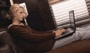 LaPuercaylor's tweet photo. Yo viendo videos de consejos para ir al the eras tour en otro país cuando claramente no tengo dinero, visa y mucho menos boleto para el tour https://t.co/KyJtJJxOVl