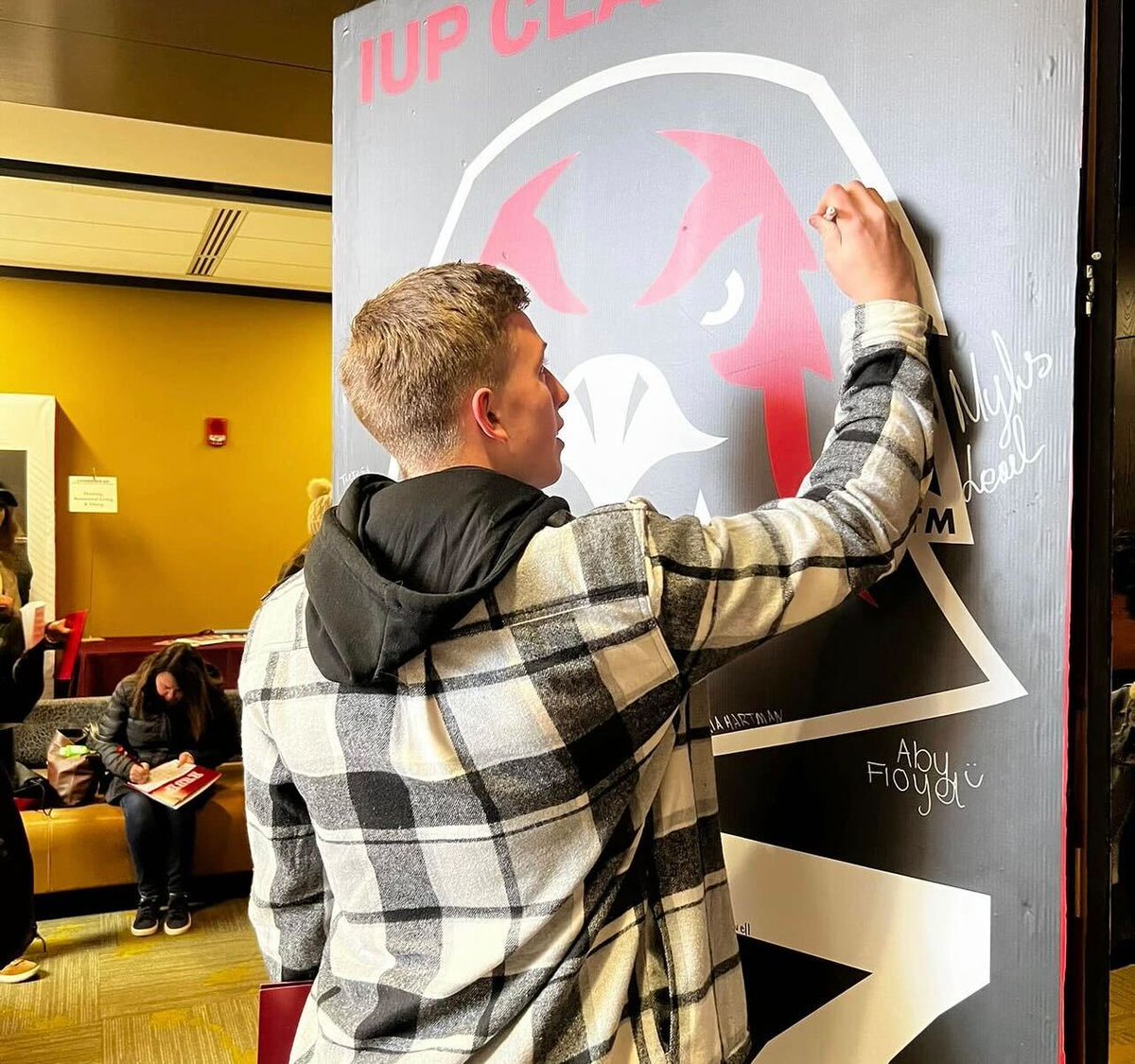 IUPedu's tweet photo. We love seeing #IUPbound students on campus for Experience IUP day! If you're an admitted student and haven't signed up for one yet, grab your spot at the 4/1 event before it fills up. Let us know your favorite spot on campus that they need to check out while they visit. https://t.co/8rImVrUmQS