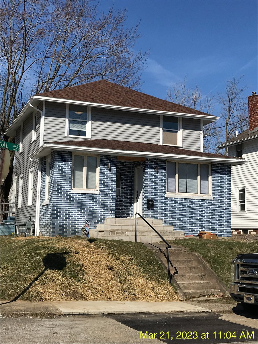 JRRinaldiEMC's tweet photo. Code Enforcement works!! Way to go Ward 6. #canton #onehouseatatime #nosilos :). https://t.co/dkGieJ4QLF