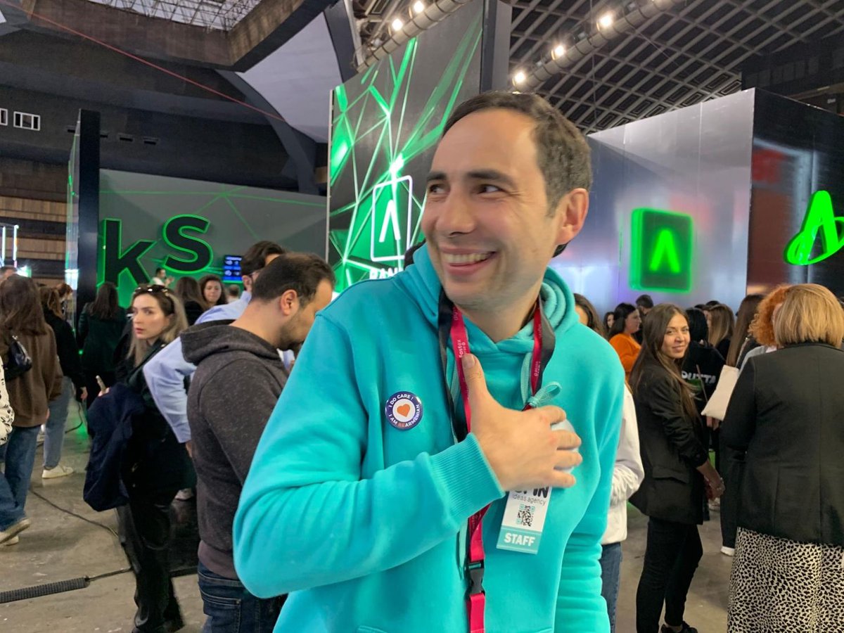 re_armenia's tweet photo. 🇦🇲The atmosphere in our National Unity pavilion was super #reArmenian last week. 

At #DigiTec22, 200+ bright people proudly became caring reArmenians w/ a special badge.

P.S. In case you haven't got yours, get in touch w/ us &amp; fill the gap.😉 https://t.co/vJUOR9zMxY