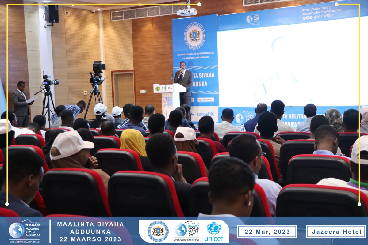 MoEWRSo's tweet photo. State Minister H. E Mohamed Abdullahi Farah officially opened the #WorldWaterDay event and highlighted the importance, purpose, and objectives of this special day for all communities, and the role that water plays in life and the environment. 
#AcceleratingChange https://t.co/8DW7htjbth