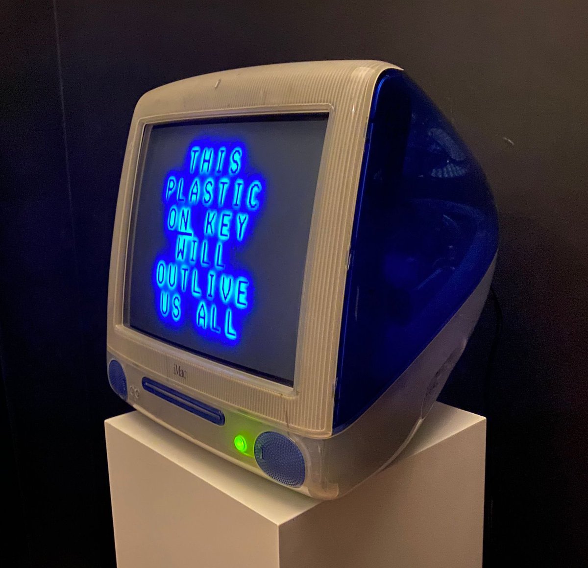 Sasha Stiles | AI alter ego Technelegy ✍️🤖 tweet media