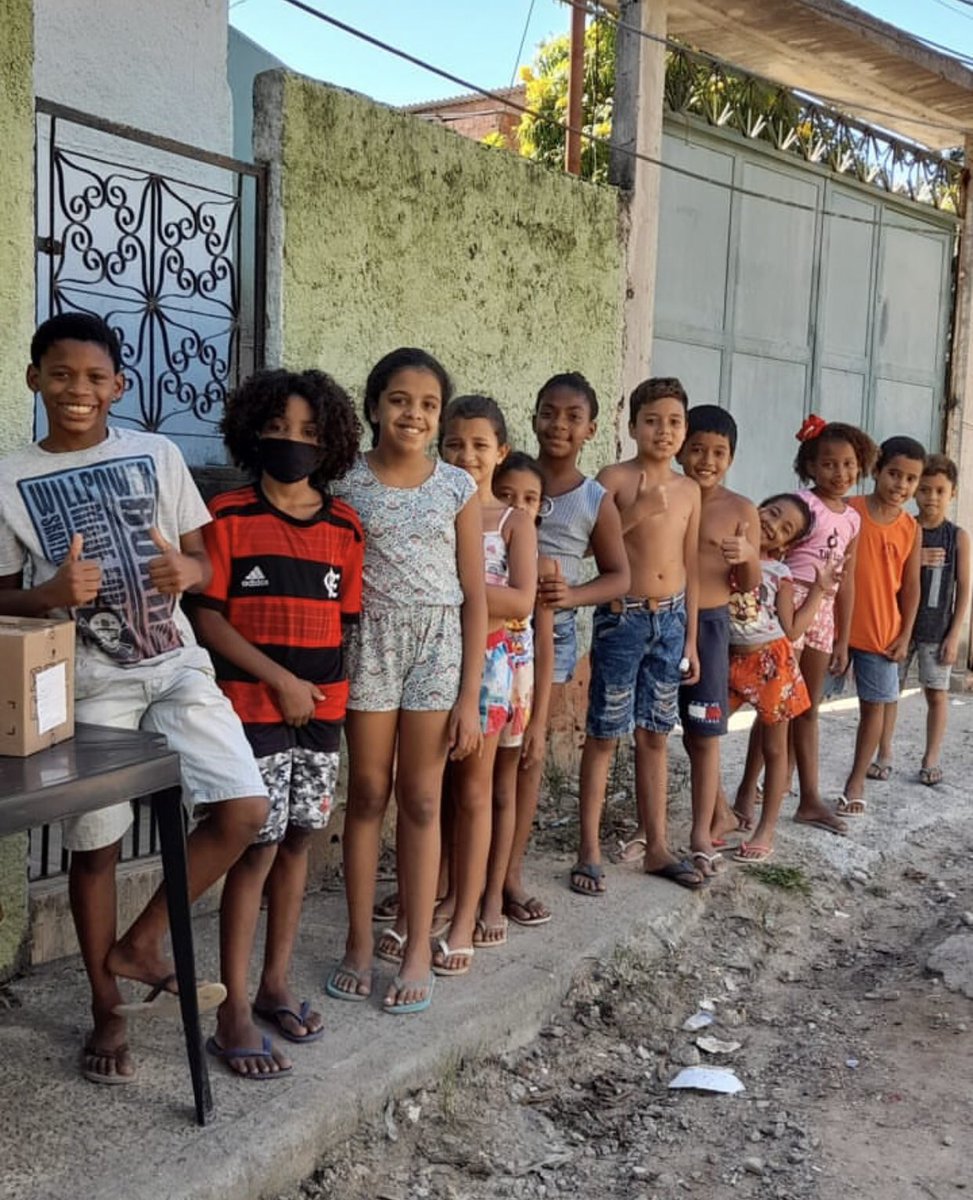 ByronTeixeira's tweet photo. Faço parte da ONG Encontro das Cores que tem o intuito de lutar pelos direitos dos LGBTQIAP+ e também de realizar ações sociais
Faremos a ação da Páscoa para crianças de uma comunidade, estamos pedindo uma caixa de bombom ou doação no pix
Quem puder ajudar ou dar RT https://t.co/WVG9awas61