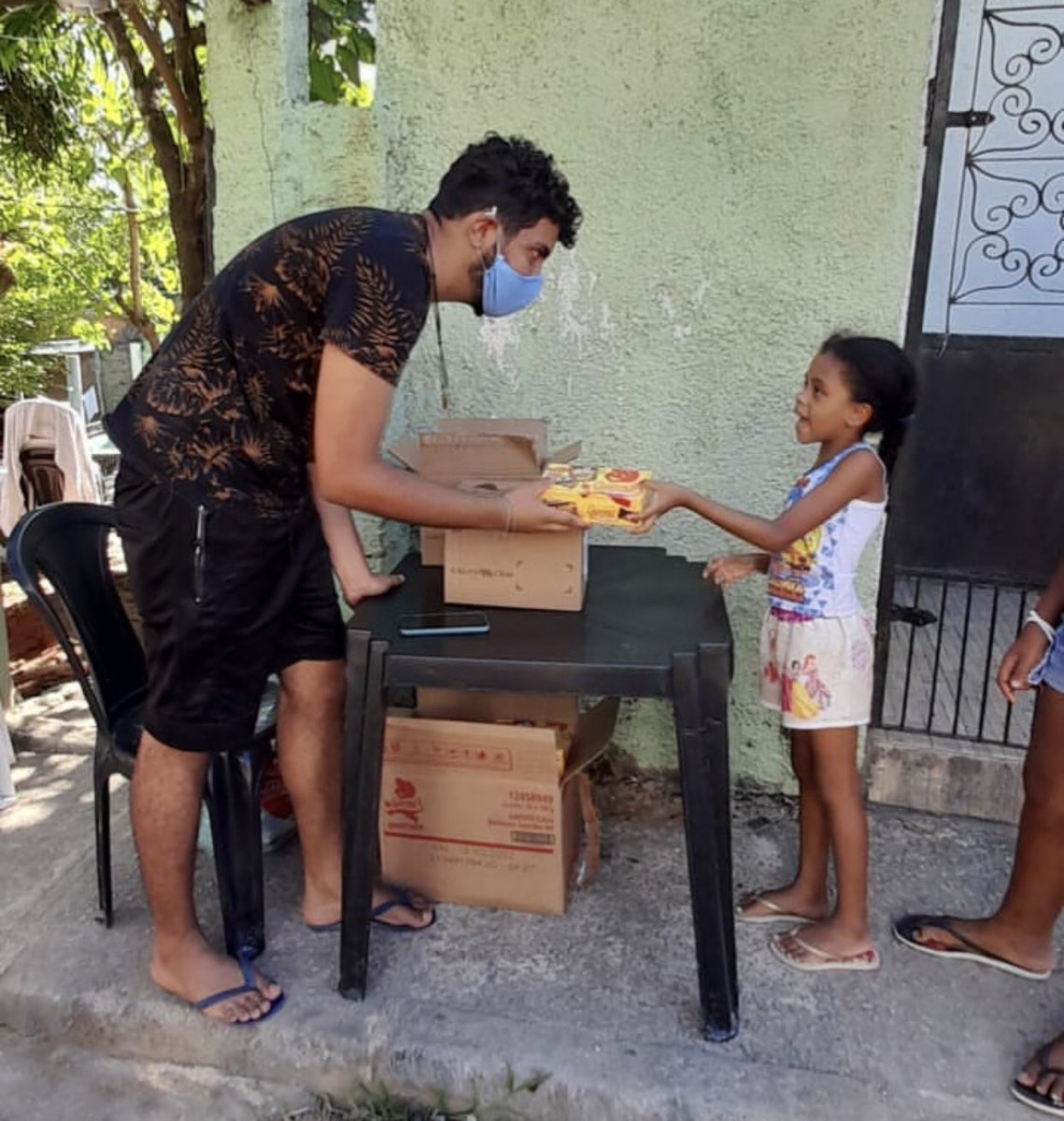 ByronTeixeira's tweet photo. Faço parte da ONG Encontro das Cores que tem o intuito de lutar pelos direitos dos LGBTQIAP+ e também de realizar ações sociais
Faremos a ação da Páscoa para crianças de uma comunidade, estamos pedindo uma caixa de bombom ou doação no pix
Quem puder ajudar ou dar RT https://t.co/WVG9awas61