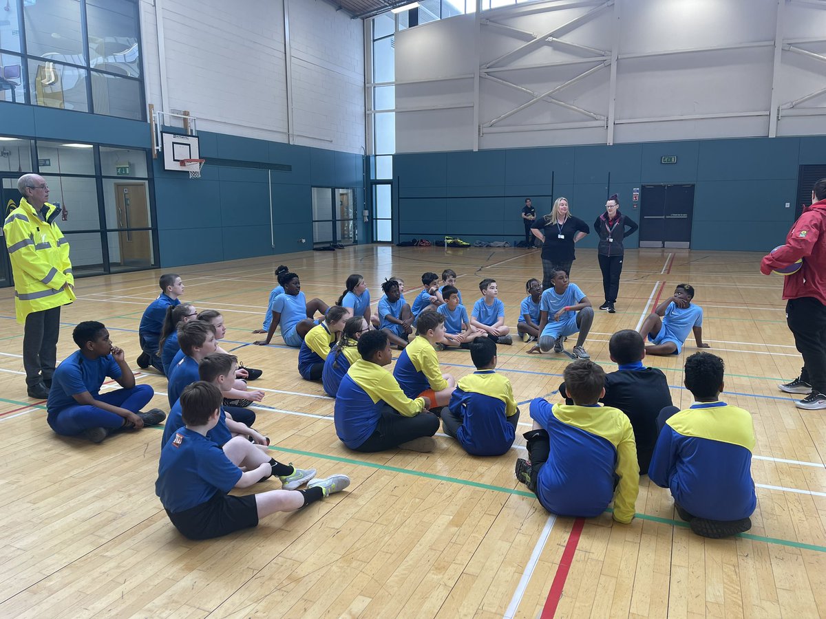 langfaulds's tweet photo. Basketball tournament for some of our P7 and P6 at Donald Dewar centre today. Great fun had by all and wow did they put their full effort in to it! Thanks Active Schools and St Ninians and St Paul’s @LangfauldsPS @activeschoolsFK https://t.co/gL7gaIMRc7
