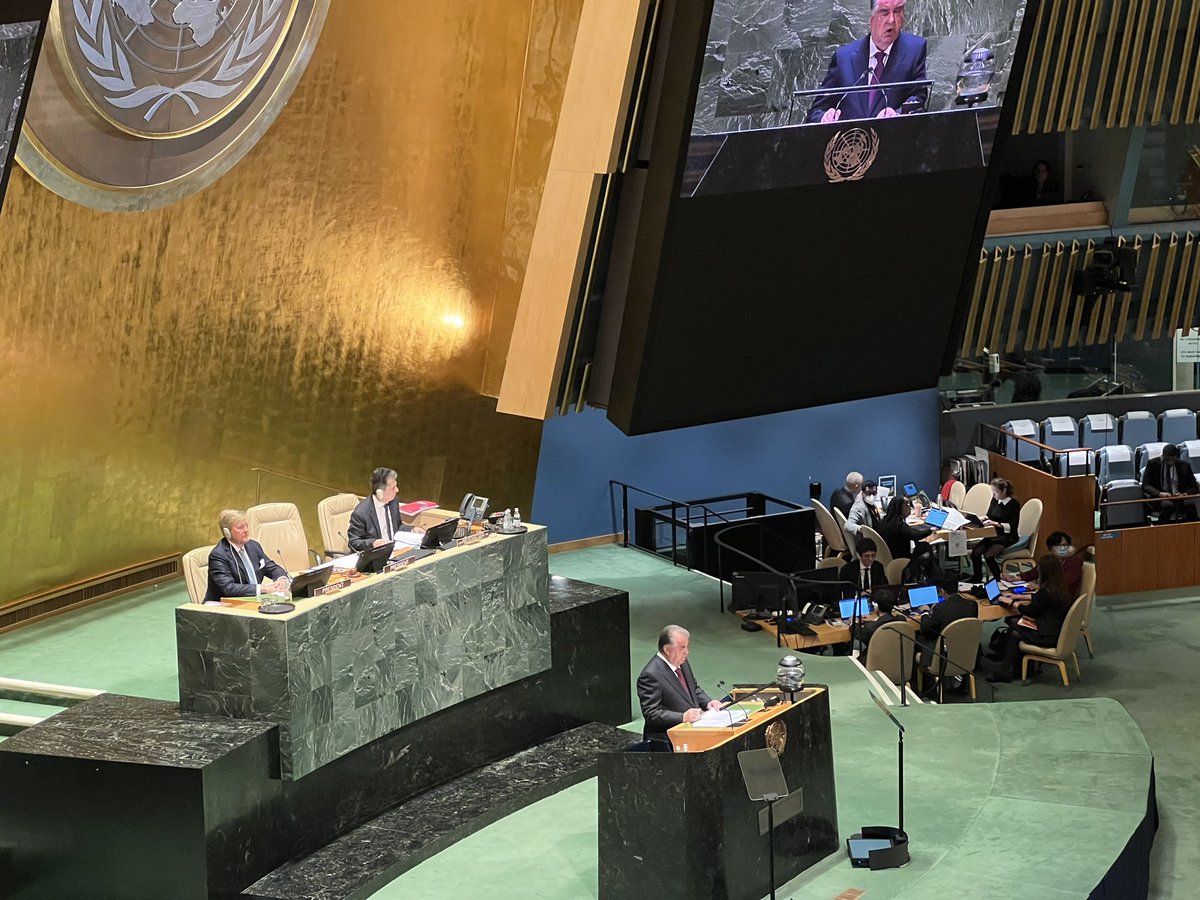 nikahang's tweet image. امامعلی رحمان رئیس جمهوری تاجیکستان اولین سخنران اجلاس است. #UNWater2023Conference #WaterAction