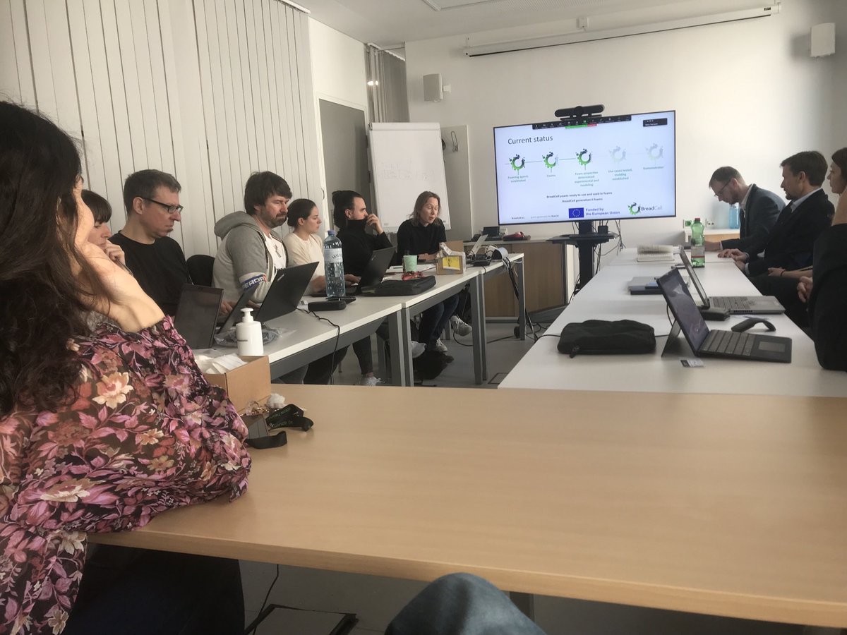 BreadCell project tweet media