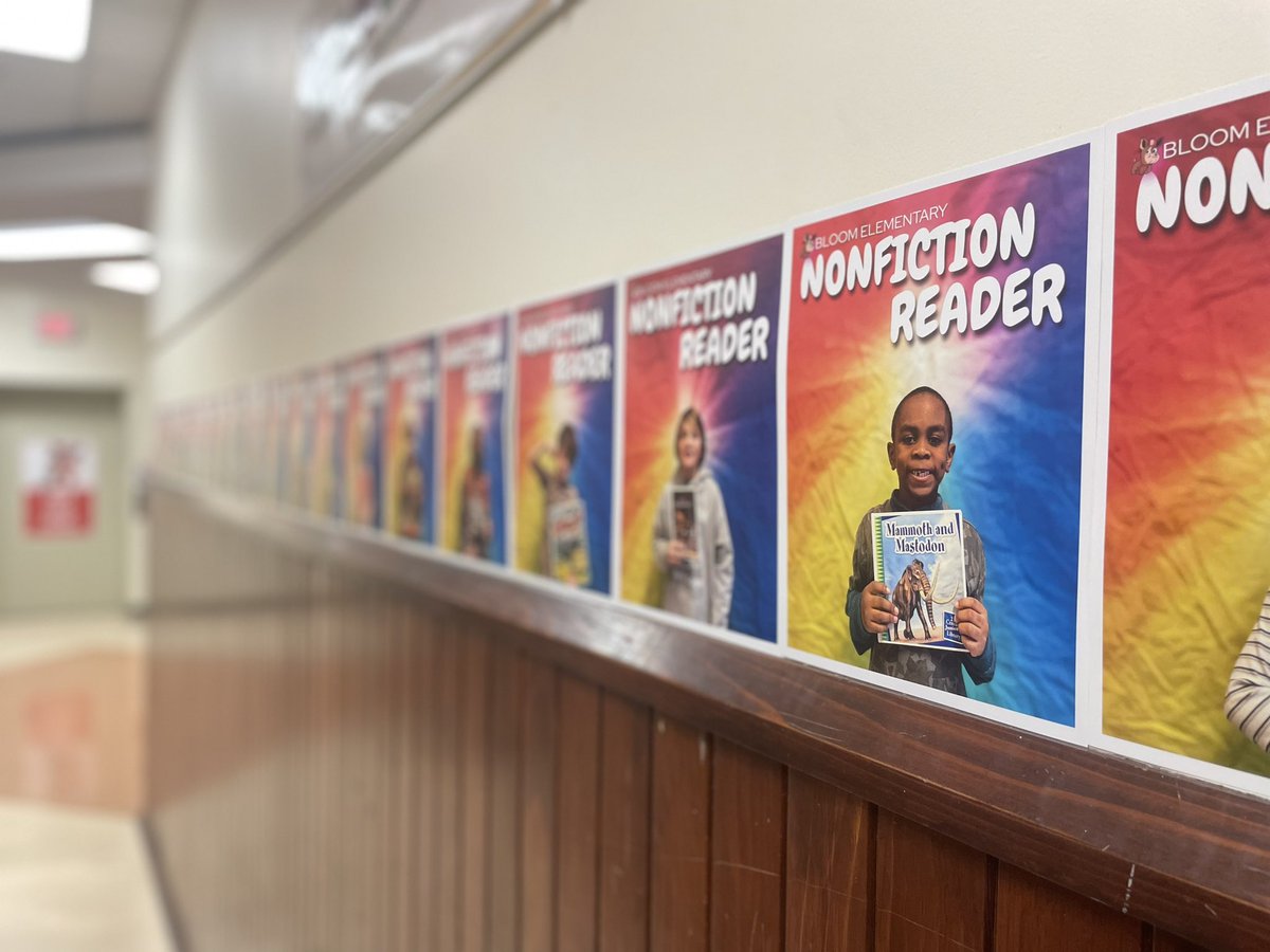 BloomBulldogs's tweet photo. @BloomBulldogs STLP produced a Nonfiction Reader poster for students. Every student. In collab with @inbloomlibrary #secretaryLucas @MPJCPS Students posed with a nonfiction book they love. @BLOOM_AP_ @JCPSAsstSuptES3 @russhockenbury https://t.co/dNTpm5k08u