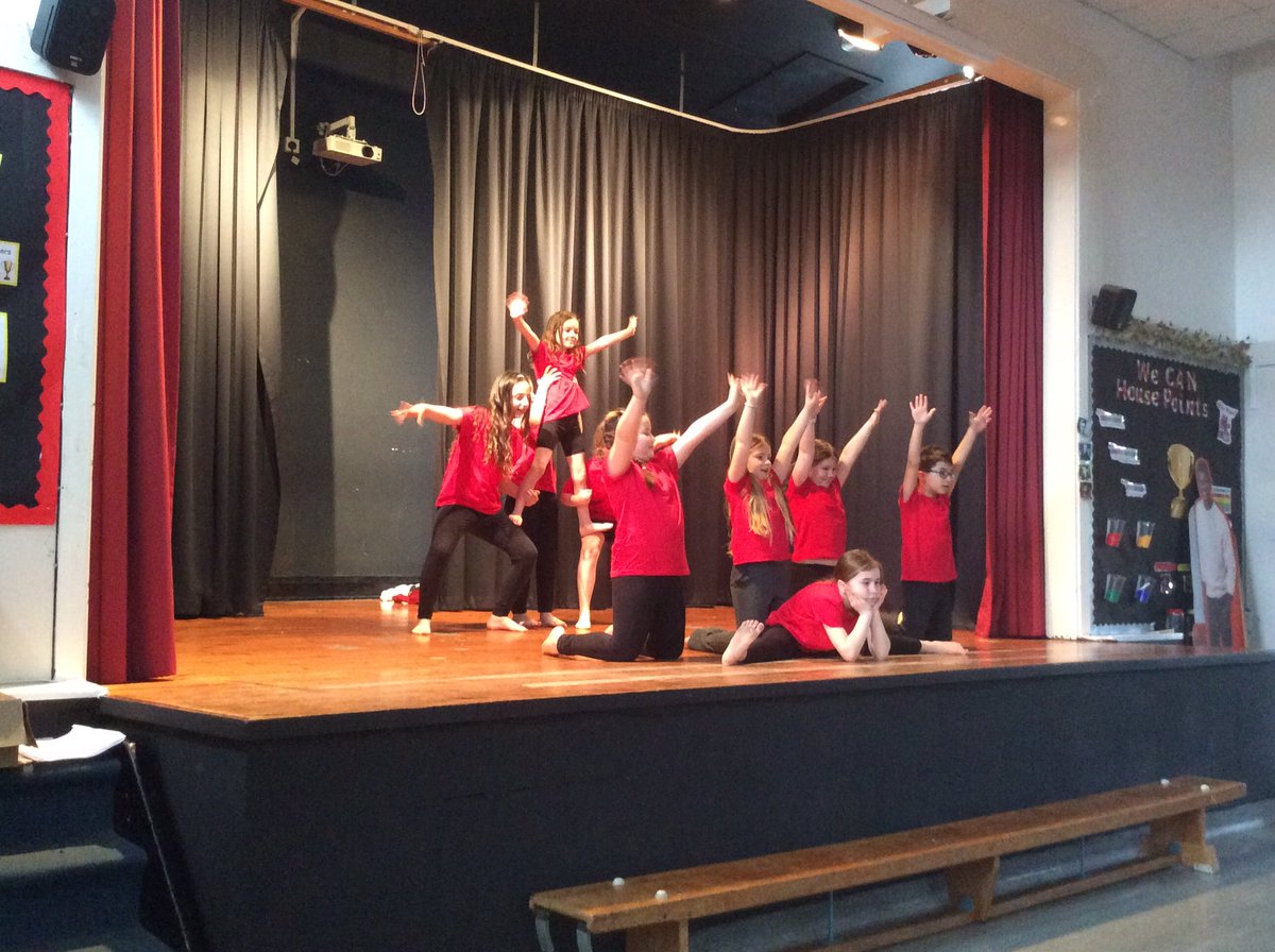 IvyRoadPrimary's tweet photo. 🌟 The whole school had the privilege of watching our dancers perform live on stage. You were all amazing!🌟#IRPSPE https://t.co/Dsr2ik6GZO