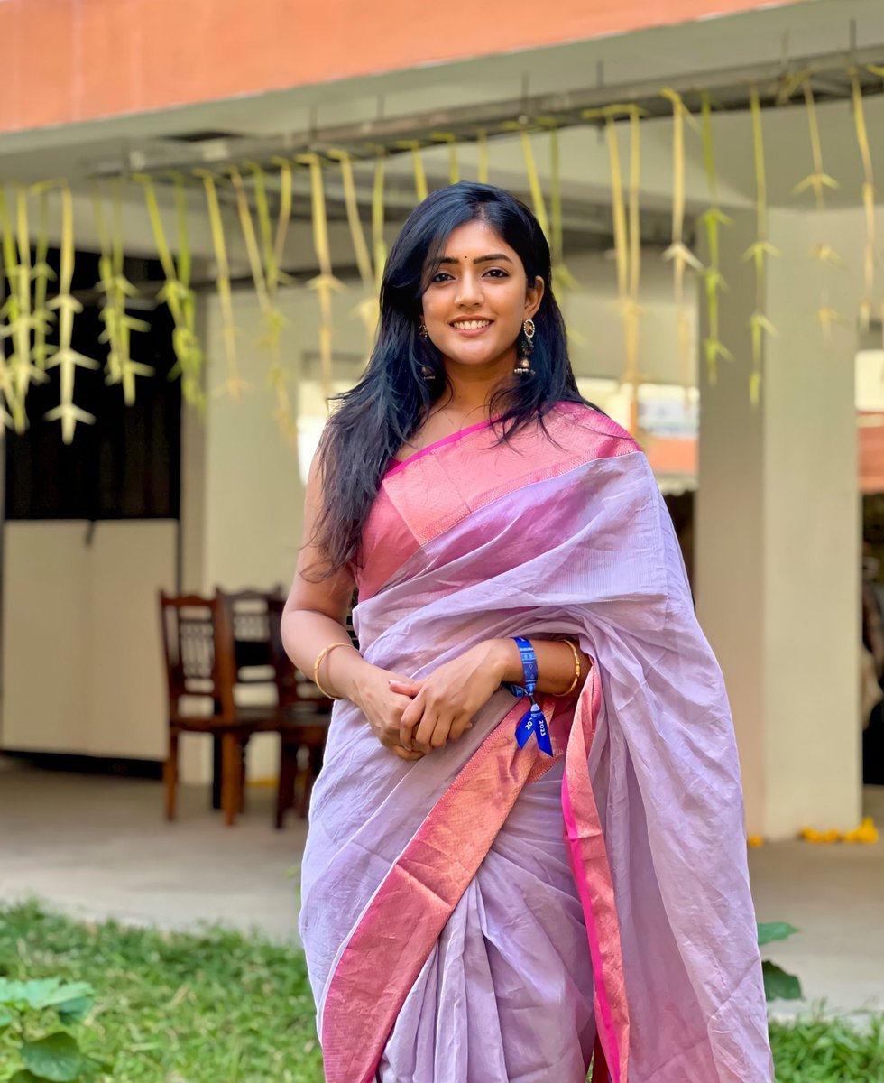 eesharebbausafc's tweet photo. శోభకృత్ నామ సంవత్సరంలో అన్ని శుభాలు కలగాలని కోరుకుంటూ మీకు మీ కుటుంబ సభ్యలు అందరికి *ఉగాది శుభాకాంక్షలు.*🥭🥭

@YoursEesha https://t.co/OX3nYvhK7O