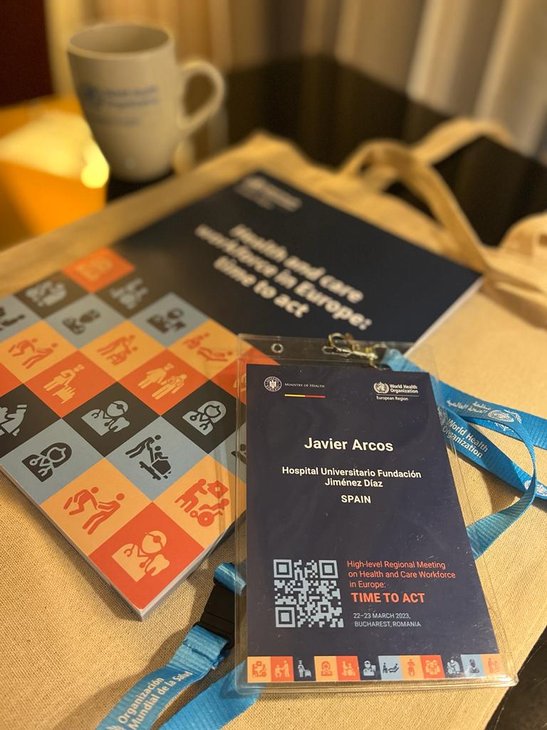 Hospital_FJD's tweet photo. El Dr. @Javi_Arcos_, director médico de nuestro centro, ha participado en el encuentro regional europeo de la @WHO sobre personal sanitario y asistencial, que se está celebrando en Bucarest bajo el lema #TimeToAct https://t.co/4SDLBwMEpW