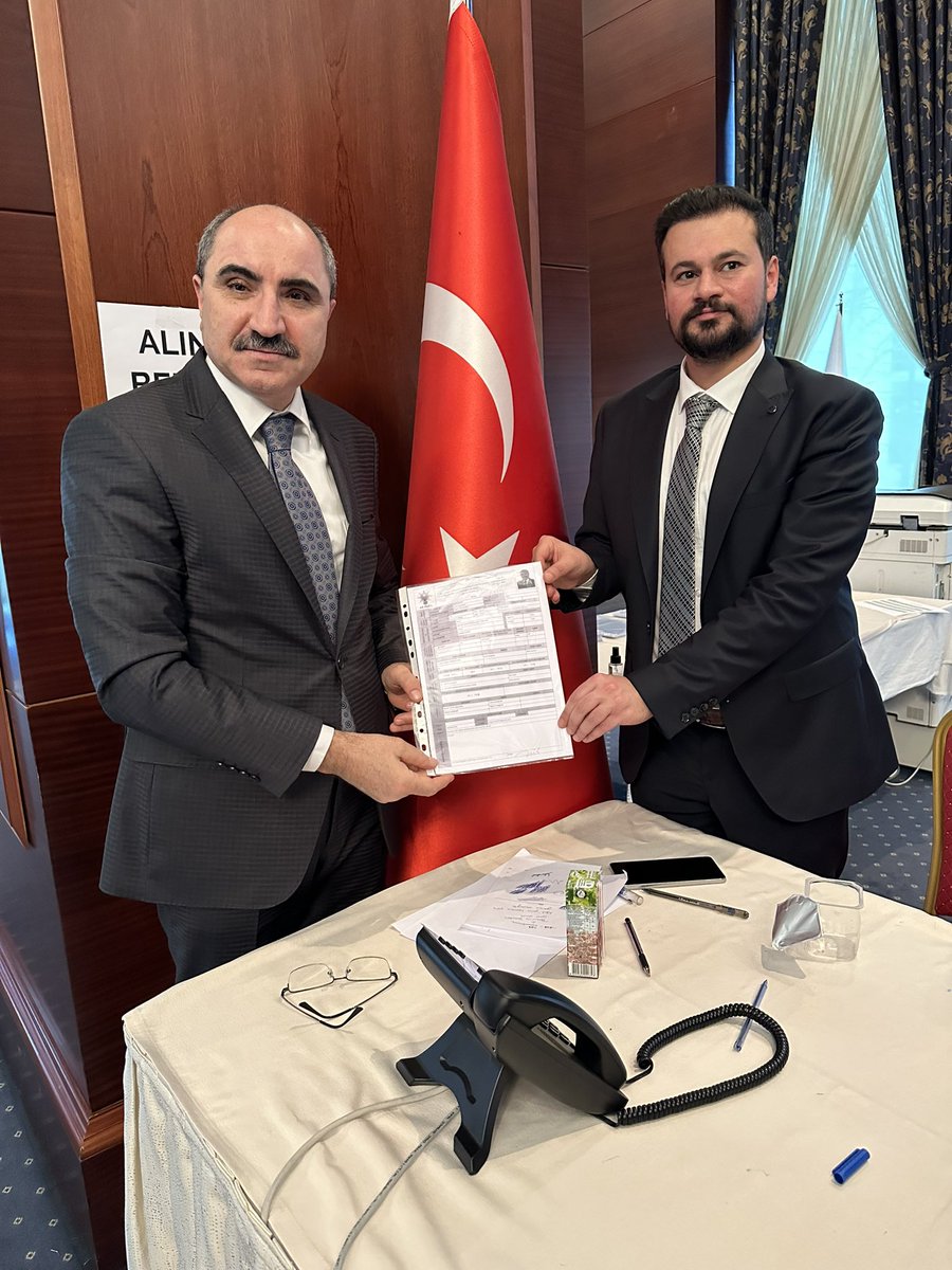 zahir_soganda's tweet photo. Haydi Bismillah,

Cumhurbaşkanımız Sn. Recep Tayyip ERDOĞAN’ın liderliğinde, Van’ımıza ve ülkemize hizmet yolunda 28. Dönem Van Milletvekilliği aday adaylığı müracaatımı gerçekleştirdim. 
Halka hizmet merkezli bu kutlu yolculuğumuza Yüce Rabbimden hayır getirmesini niyaz ediyorum https://t.co/krUogmnj8n