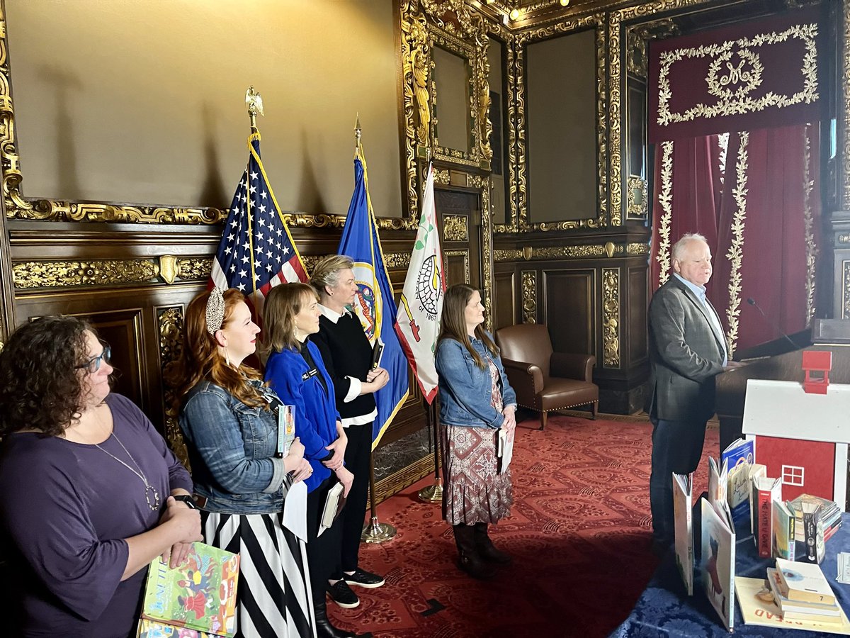 EducationMN's tweet image. School librarians join @GovTimWalz to install a Little Free Library and highlight #NationalReadingMonth. Here in Minnesota, we celebrate ALL books — including many banned or restricted in other states. #mnleg #edmnvotes