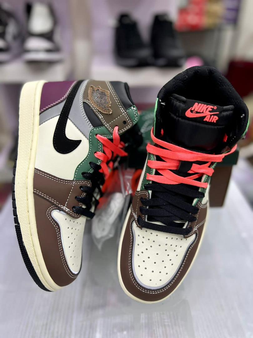 integrimart's tweet photo. First up to a proper sneaker fit is length. There should be half to a full thumbnail width between the end of the shoe and your longest toe
#starboy #FreeChude Akin Alabi #FearlessDLSU #Rema 22nd March #amiyah #RCCG #KANO #LagosHasDecided #JohnWick4 #luth #shekpe https://t.co/bG4mdt33ok