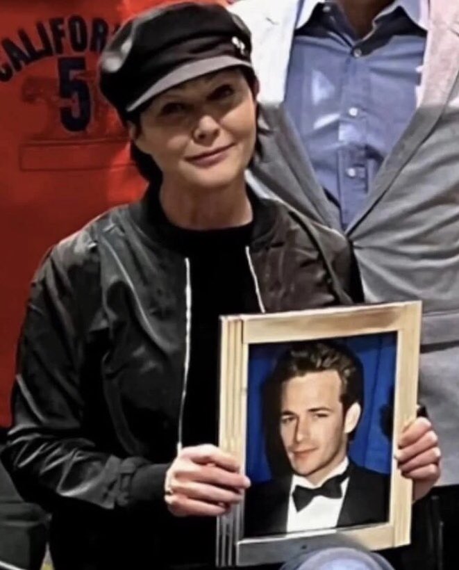 LukePerry111066's tweet photo. Unforgettable💔#LukePerryRip https://t.co/XpGOB8chI5