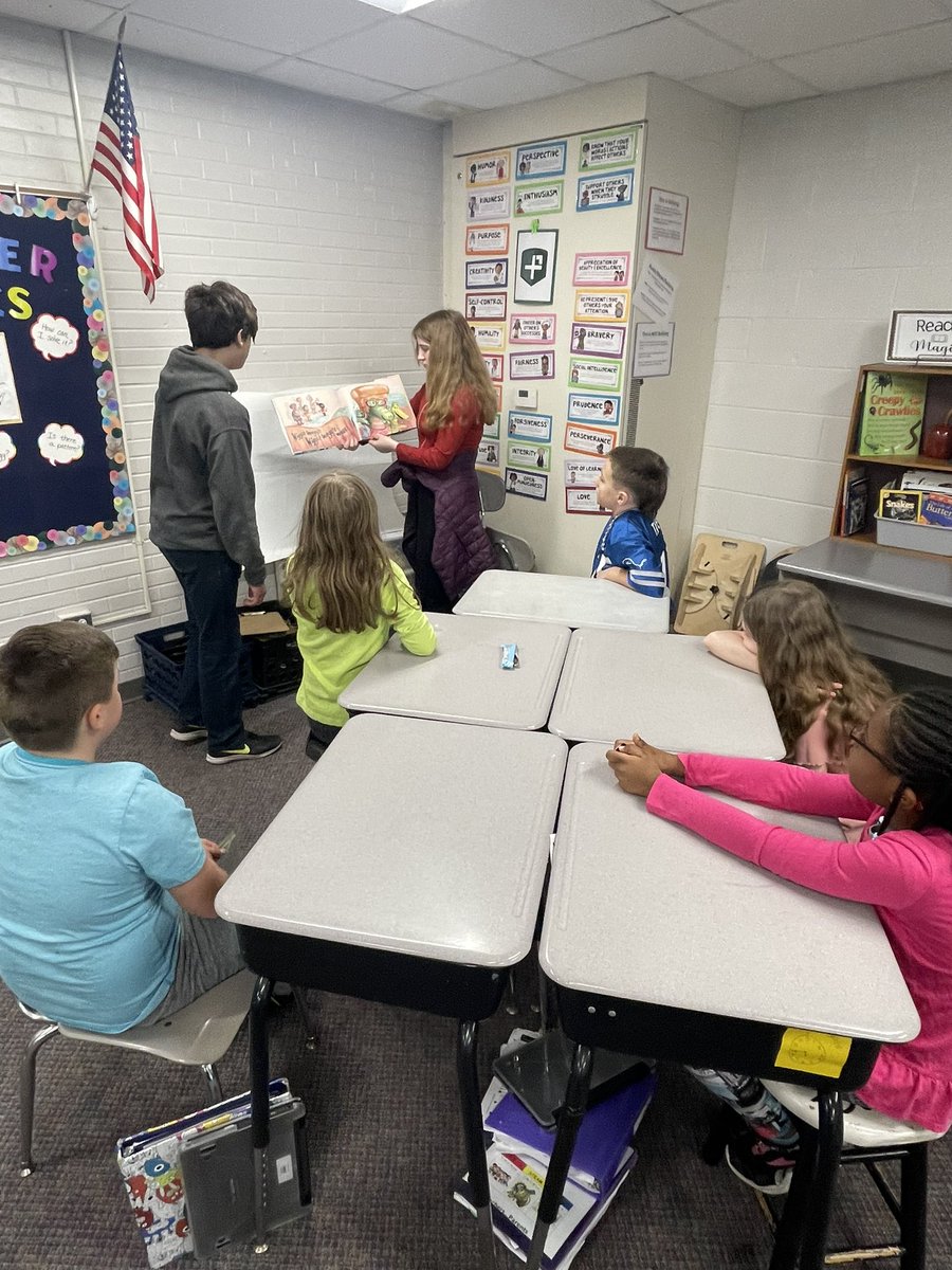 Julie Hoehing tweet media