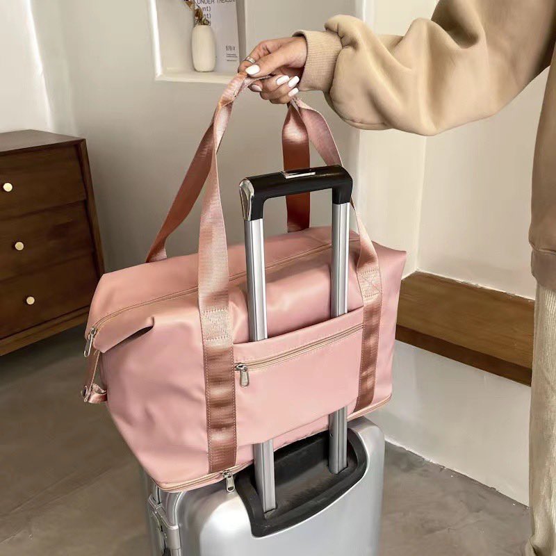 ImanAbdulRahim's tweet photo. I beli beg ni untuk barang anak anak pergi sekolah petang. Tapi nak buat beg balik kampung pun ons jugak ni sebab dia boleh expand bagi besar!

https://t.co/Z5sYPxuLI8 https://t.co/3UqWQDU7D4