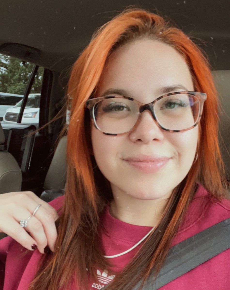 Jessica Ayres is #SCCPSSPROUD because being an educator makes her a better person every day by being there for her students by igniting  passion for learning as they learn what they need for the future. She is #SCCPSSPROUD to be a SPARC educator! @sccpss @largoleadership