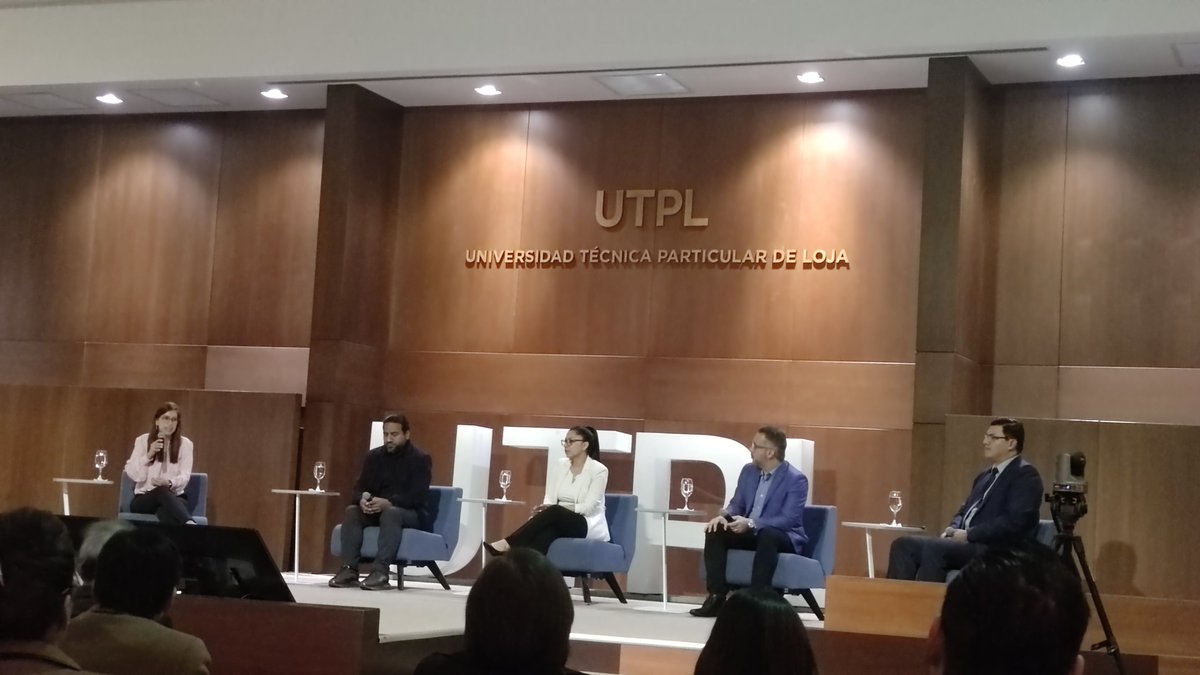 pavlvstc's tweet image. #UTPLfuturo en Jornadas Académicas #UTPL dialogando sobre IA en Educación #GPT4