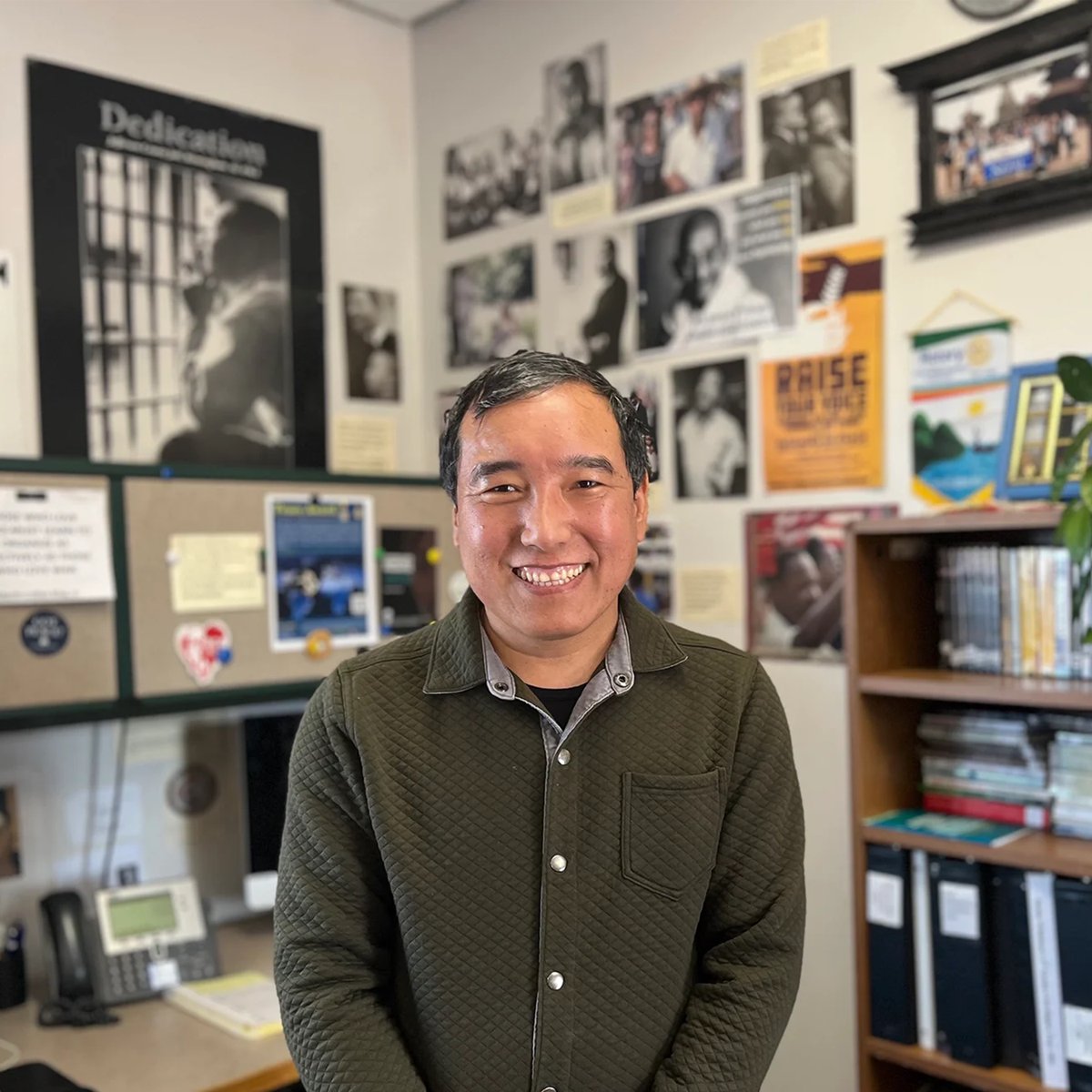URI_AS's tweet photo. Instructor Thupten Tendhar is the recipient of this year’s Martin Luther King Jr. Peacemaker Award, recognizing his work in URI's Center for Nonviolence and Peace Studies. https://t.co/EpXbzw0CFj https://t.co/7NGqyYns3b