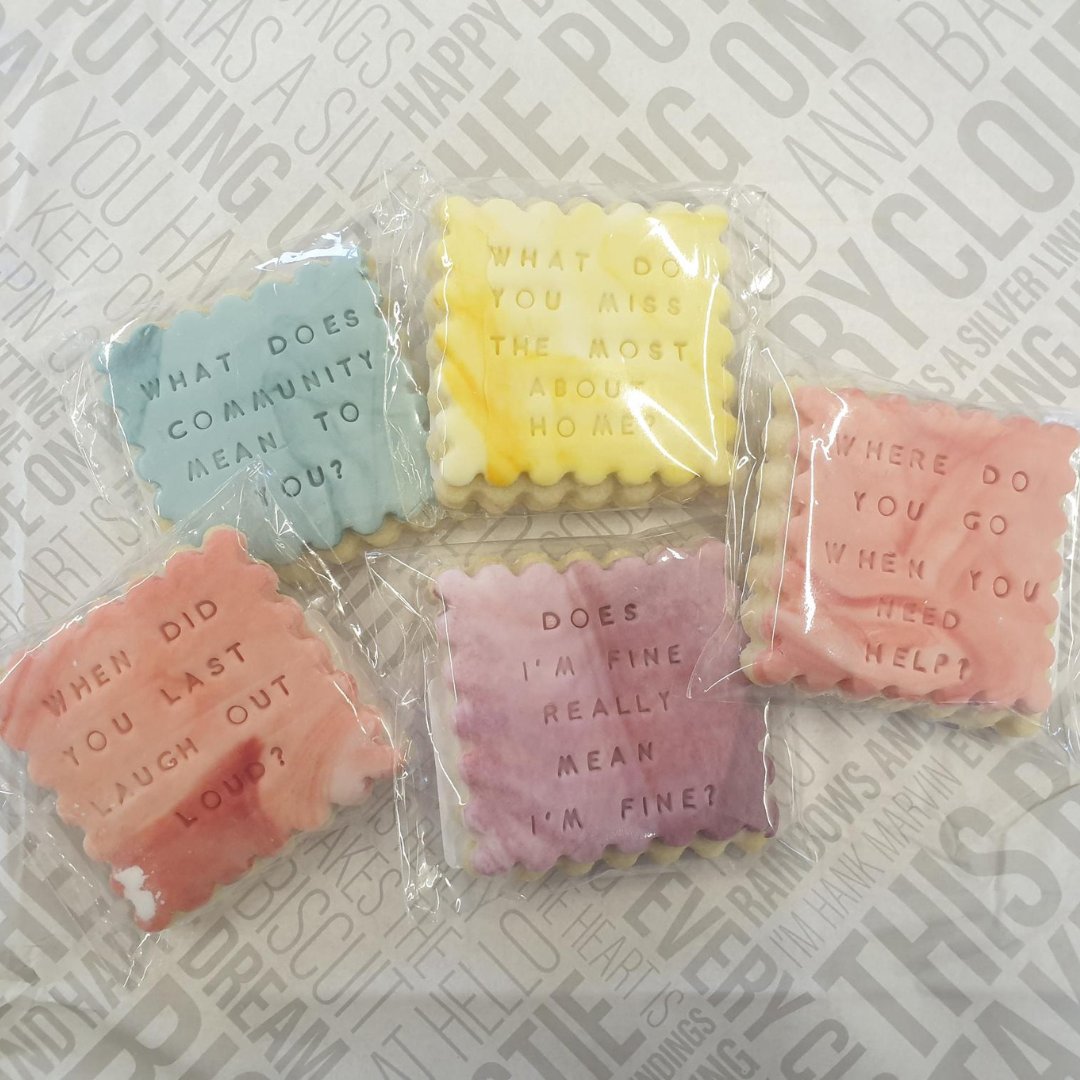 katmarketing_'s tweet photo. Thank you to @bakewellpark for these delicious bespoke biscuits that helped the @hedinghambuses #ChattyBus share the message of good #mentalhealth on #UniversityMentalHealthDay at @Uni_of_Essex on 9th March.
@mnessexmind #MNEssexMind #Mind #MentalHealth #MentalHealthAwareness https://t.co/WKueujBirB