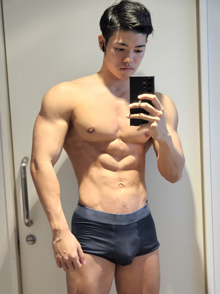 I've put on a lot of fat, but I'm starting to lose weight here.