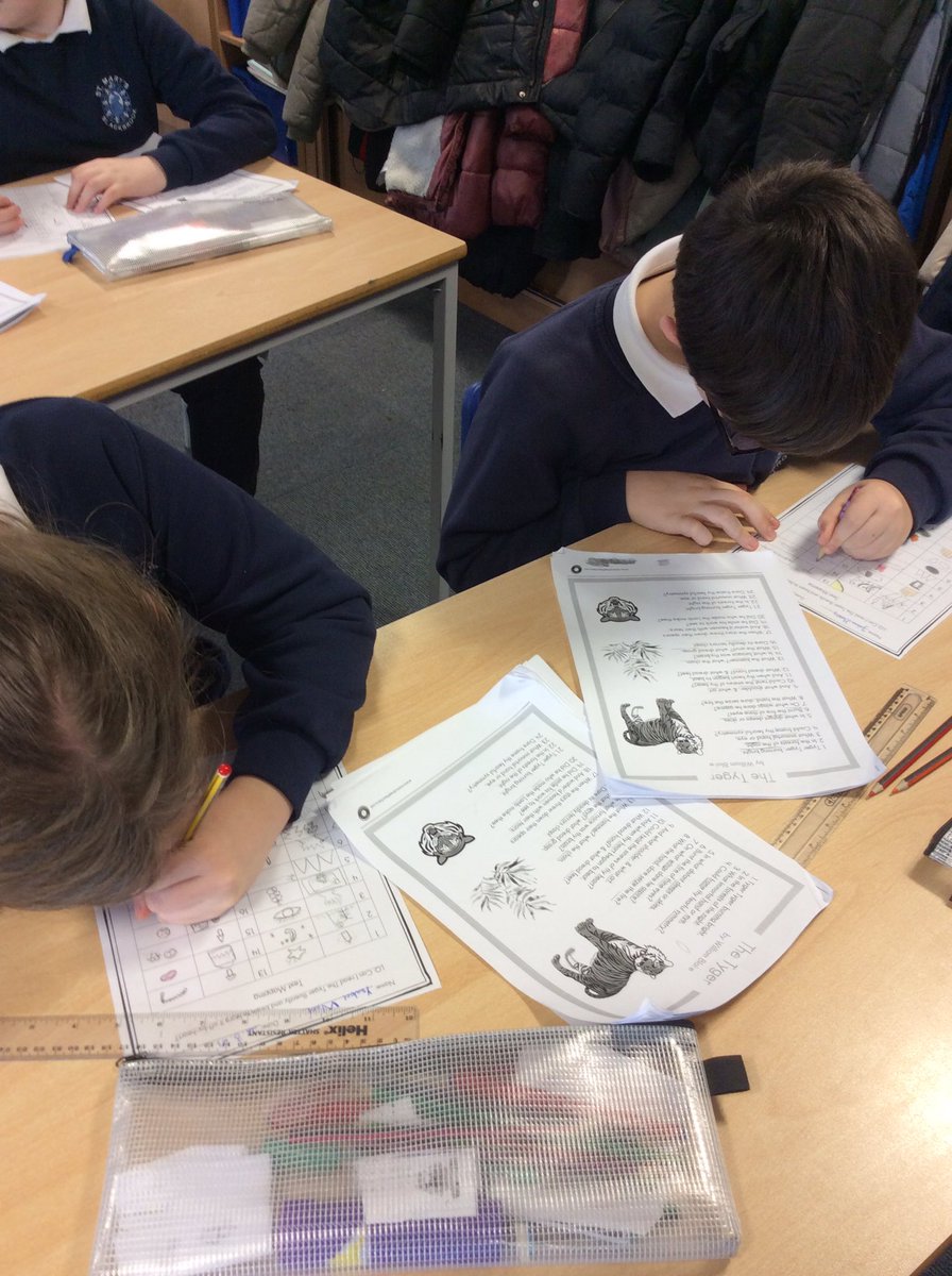 Y6_BBSM's tweet photo. Y6CG using text mapping to learn a poem off by heart 🌏 #TheTyger #worldpoetryday #smbbliteracy https://t.co/rxUEmZUWtZ