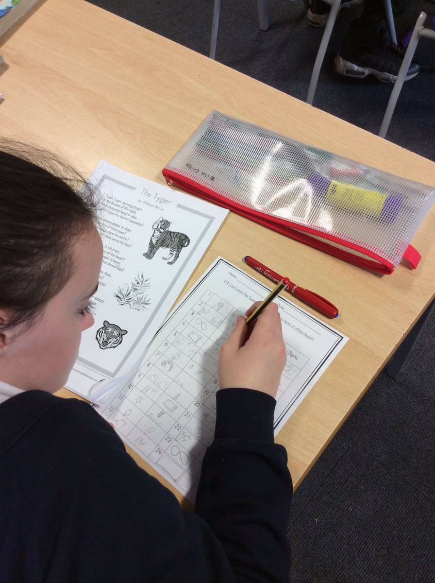 Y6_BBSM's tweet photo. Y6CG using text mapping to learn a poem off by heart 🌏 #TheTyger #worldpoetryday #smbbliteracy https://t.co/rxUEmZUWtZ