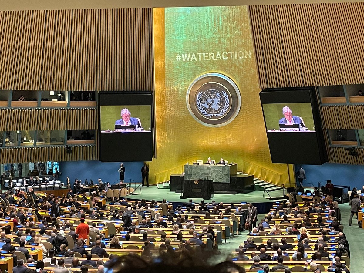 Dr Nandan Mukherjee (@nandan_dhk) on Twitter photo Professor John Rowan, Director of the UNESCO Water Centre #DundeeWater, is currently in attendance at the second #UNWaterConference. When the UN opened the event by stating, "The Paris moment for #WaterAction has arrived," there is optimism 🤞 <a href="/DundeeWater/">UNESCO Centre for Water Law, Policy and Science</a> <a href="/Geog_UoD/">Geography & Environment | University of Dundee</a> Professor John Rowan, Director of the UNESCO Water Centre #DundeeWater, is currently in attendance at the second #UNWaterConference. When the UN opened the event by stating, "The Paris moment for #WaterAction has arrived," there is optimism 🤞 <a href="/DundeeWater/">UNESCO Centre for Water Law, Policy and Science</a> <a href="/Geog_UoD/">Geography & Environment | University of Dundee</a>