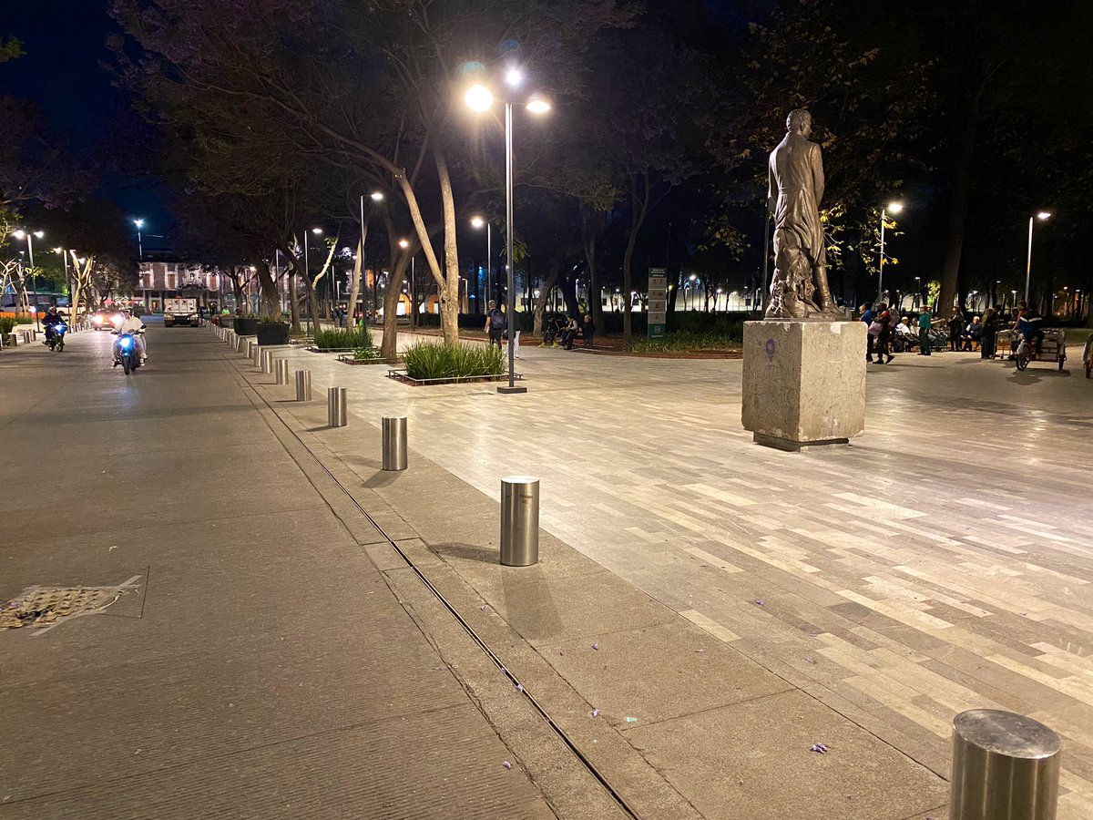 PeterMeiszner's tweet image. The streets around Alameda Central in Mexico City show what a car-light or car-free Gastown could be like. It’s quiet because it’s a Tuesday night after a holiday, but there are lots of restaurants with great outdoor patios, beautiful street treatment, landscaping and lighting.