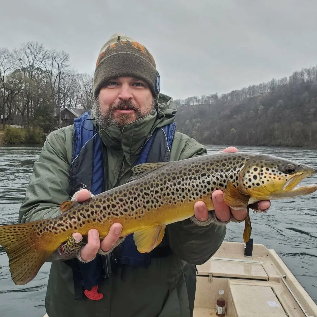 Fin_Chaser's tweet photo. A fun half day trip yesterday evening watching this fellow deliver streamers to brown trout in the rain!
.
.
.
.
.
.
.
.
.
.
.
https://t.co/bOVU1jJI6s
.
#flyfishing #whiteriver #browntrout https://t.co/Jr9IRens0b