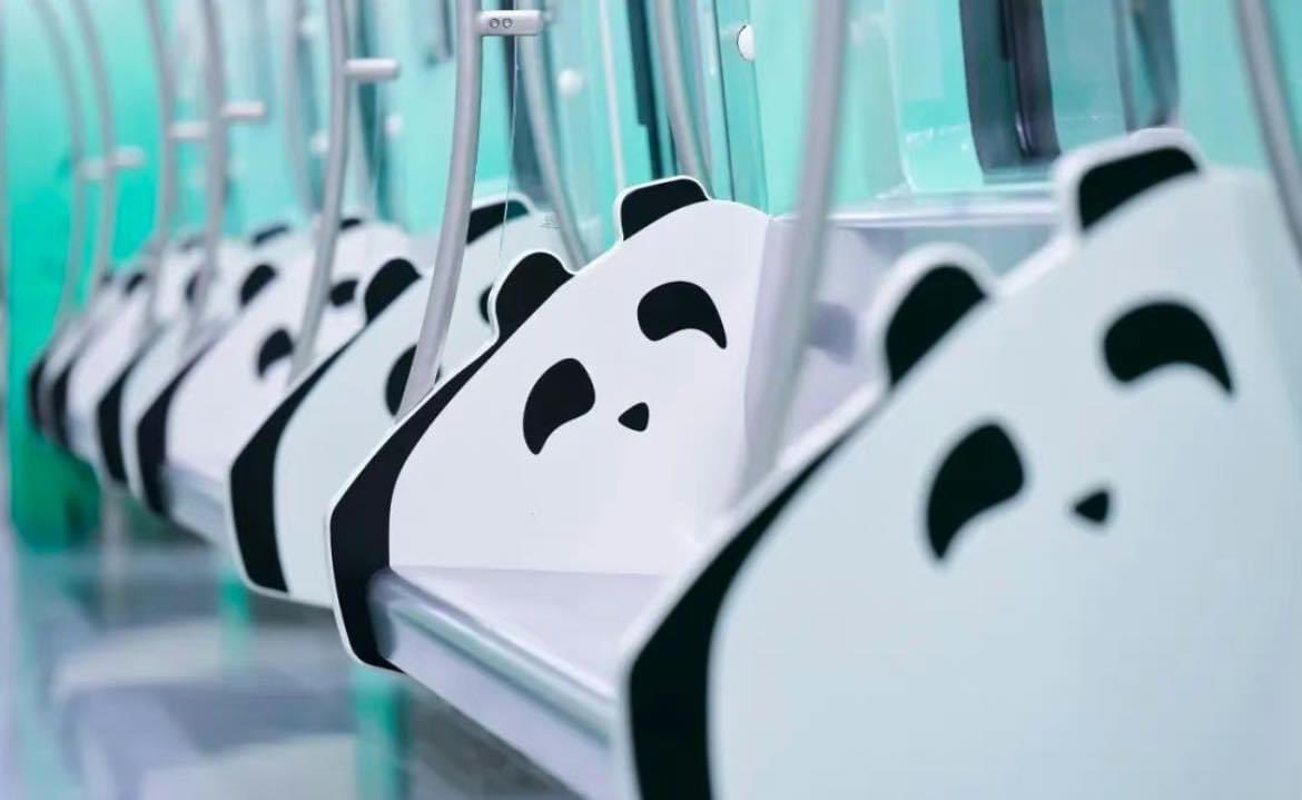 Chengdu_City's tweet photo. Panda 🐼 elements inside Chengdu’s subway station 🚇 
#panda #subway #Chengdu https://t.co/Nj1A9BavSn